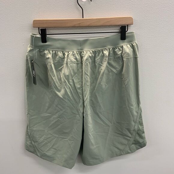 NEW Men’s Under Armour Launch 7” Shorts Green Large - Picture 2 of 3